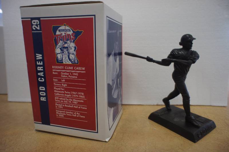 lot 47 image: MINNESOTA TWINS - ROD CAREW - PEPSI COLA - BRONZE STATUE - 7.5 TALL - NEW IN BOX