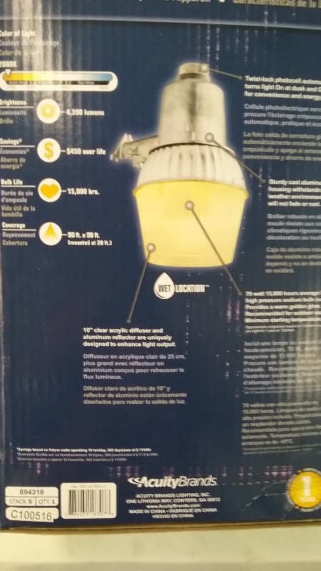 lot 38 image: Outdoor Area Light