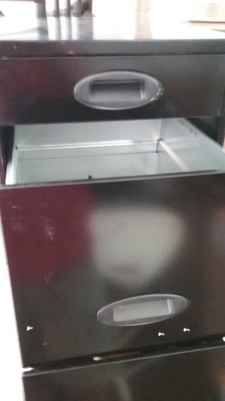 lot 39 image: Soho 3 Drawer File Cabinet