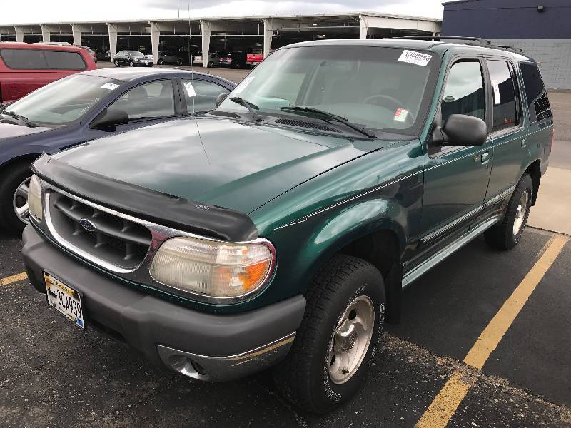 1999 Ford Explorer Xlt 4x4 Car Truck Suv Auction 117 K Bid