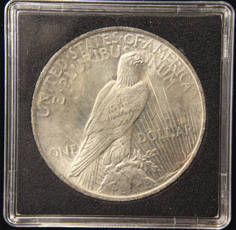 1922 PEACE SILVER DOLLAR UNC