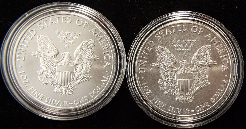 GROUP OF 2 SILVER AMERICAN EAGLES IN AIRTITE HOLDERS  2008 X 2
