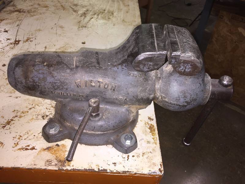 lot 26 image: Wilton 3 12 Bullet Vise