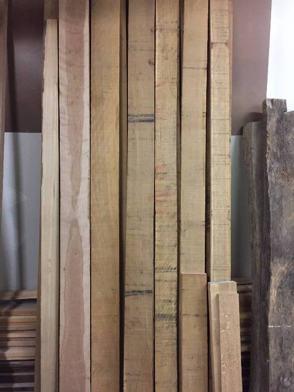 lot 36 image: White 14 Sawed Oak & Other