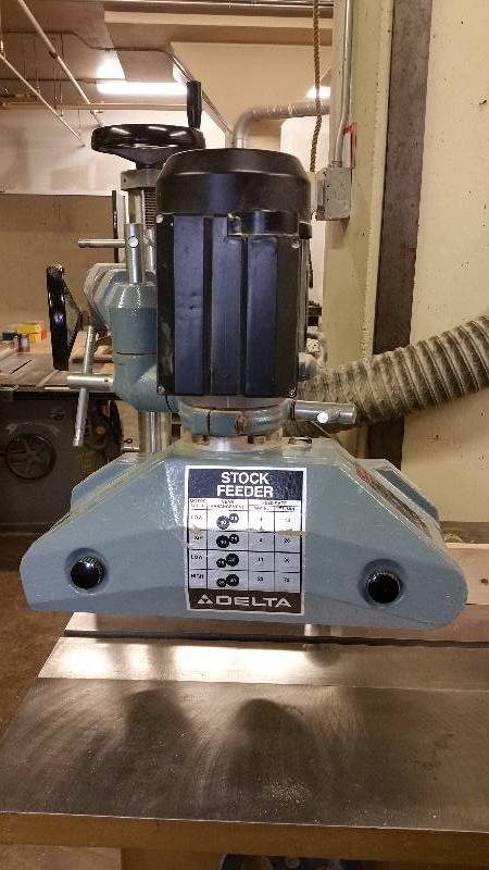 lot 6 image: Delta Stock Feeder