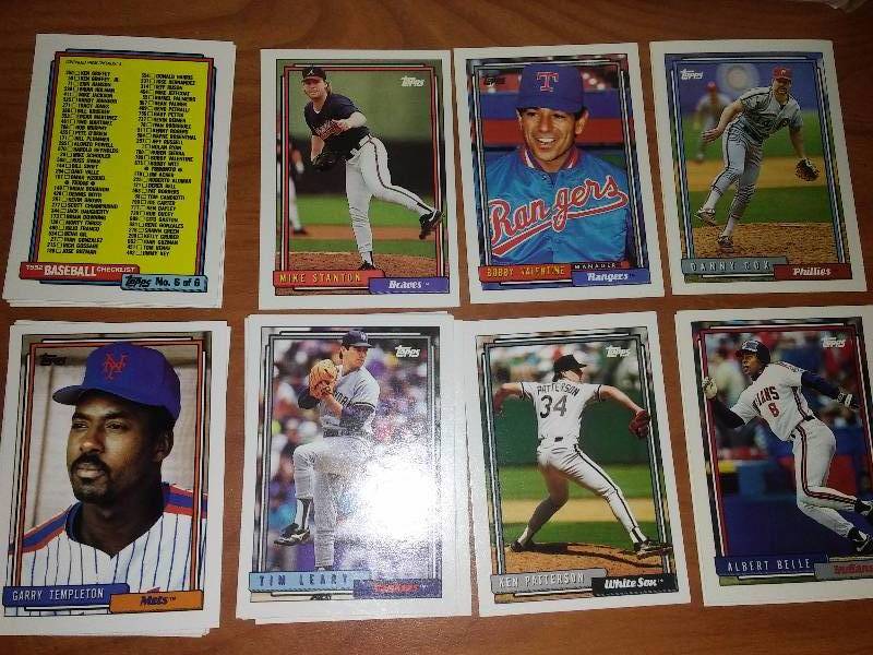 lot 33 image: 1992 Topps  Baseball MLB trading cards 1300
