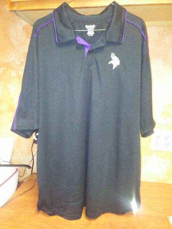 lot 58 image: NFL MN Vikings Polo shirt XL Wick Away