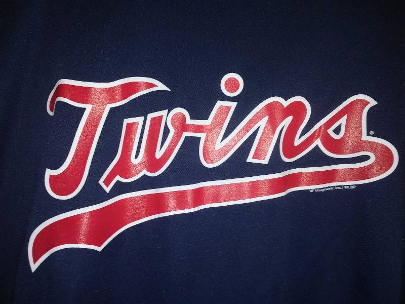 lot 70 image: NEW MLB MN Twins Genuine Merchandise 3X