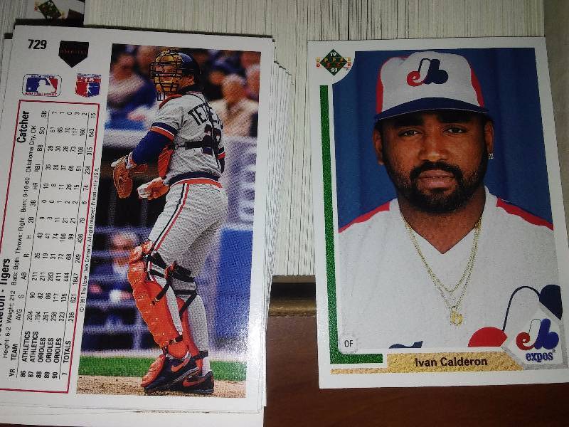 lot 75 image: 1991 Upper Deck 375, 1989 Topps 400, 1990 Score 350 MLB Baseball Trading cards