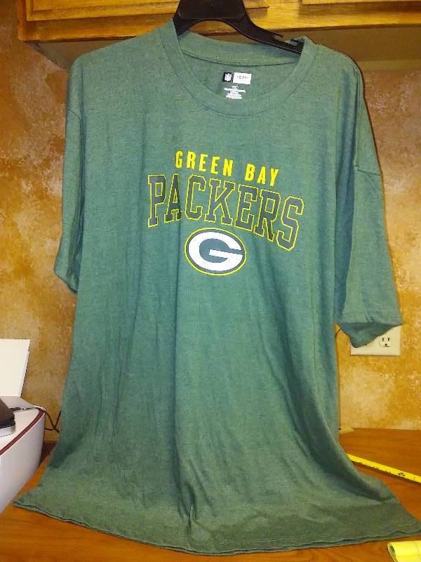 lot 93 image: NEW NFL   GREEN  BAY  Packers shirt 3XL
