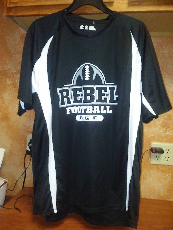 lot 95 image: DGF Rebels Football T shirt XL