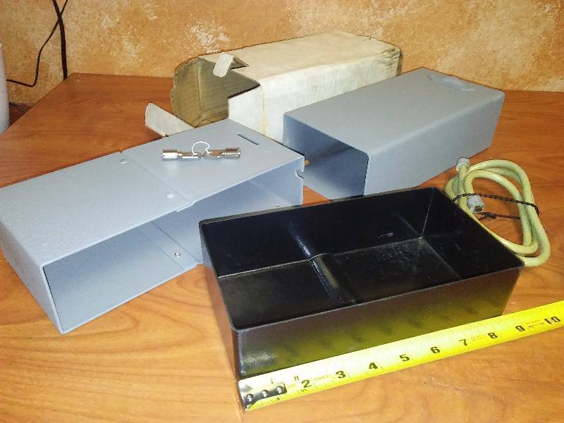 lot 116 image: Lockable Strong Box - New