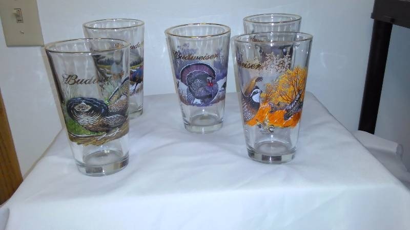 lot 7 image: Budweiser 1999 Collector Wildlife Glasses (5) Duck, Partridge, Pheasant, Turkey and Quail
