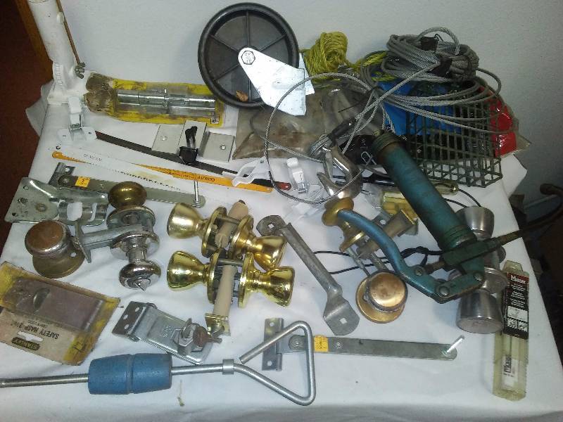 lot 135 image: DIY Repair Lot