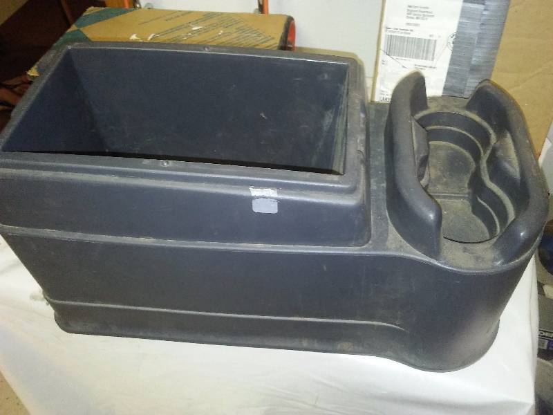 lot 141 image: Automotive Console  Organizer, Collapsible 2-wheeler, and New HD TV Antenna