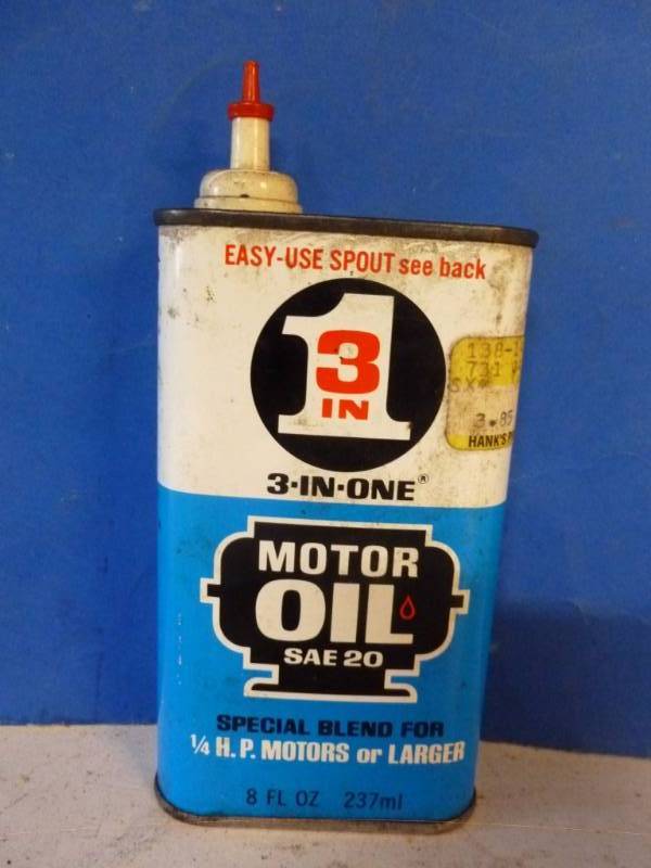 lot 113 image: Vintage Oil Can