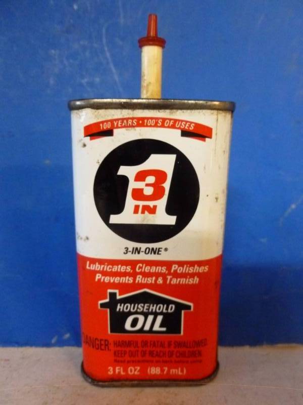 lot 114 image: Vintage Oil Can