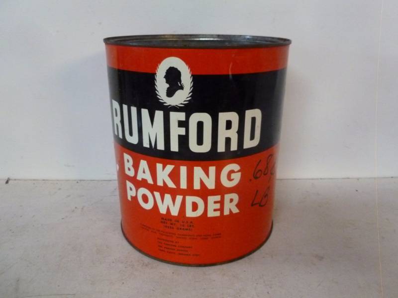 lot 115 image: Vintage Metal Container