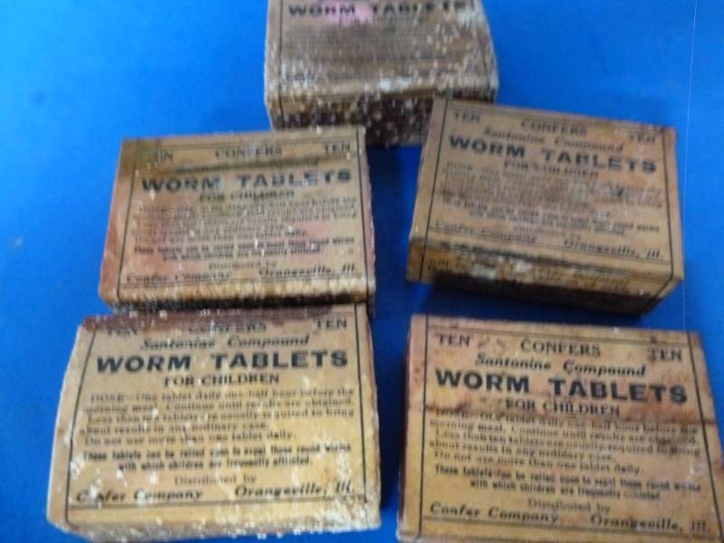 lot 119 image: Antique Containers