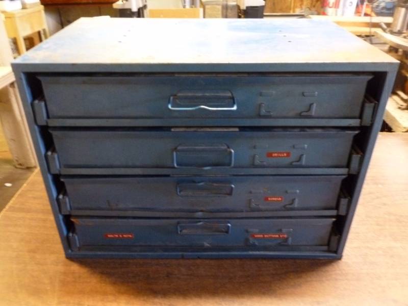 lot 152 image: Shop Cabinet