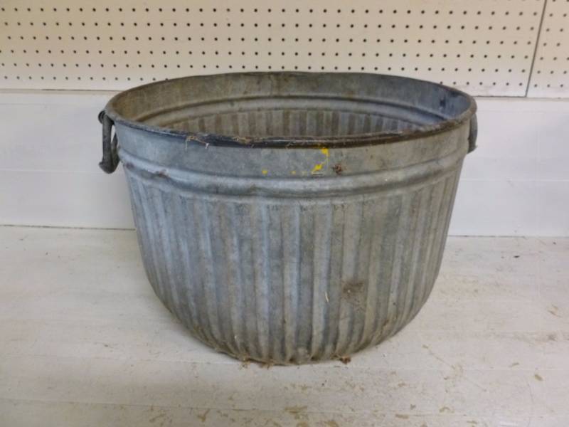 lot 153 image: Vintage Silage Bucket