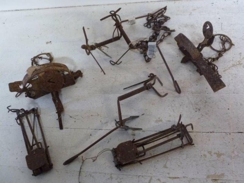 lot 164 image: Vintage Traps