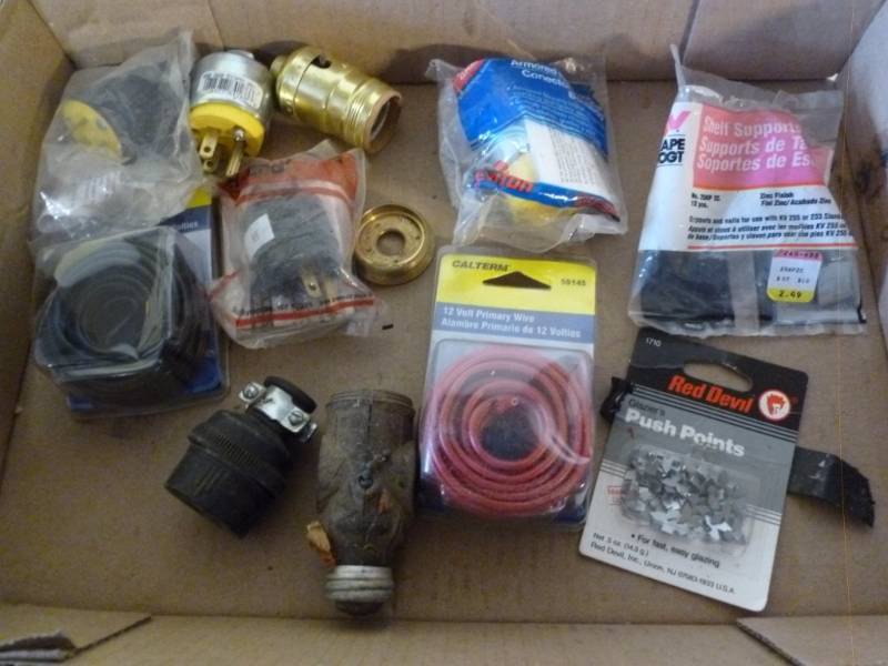 lot 174 image: Electrical Items