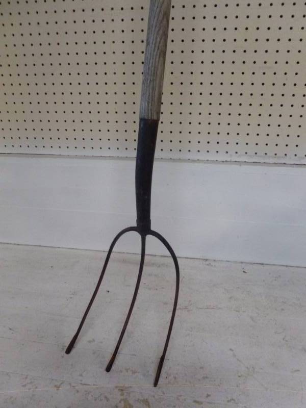 lot 184 image: Hay Fork