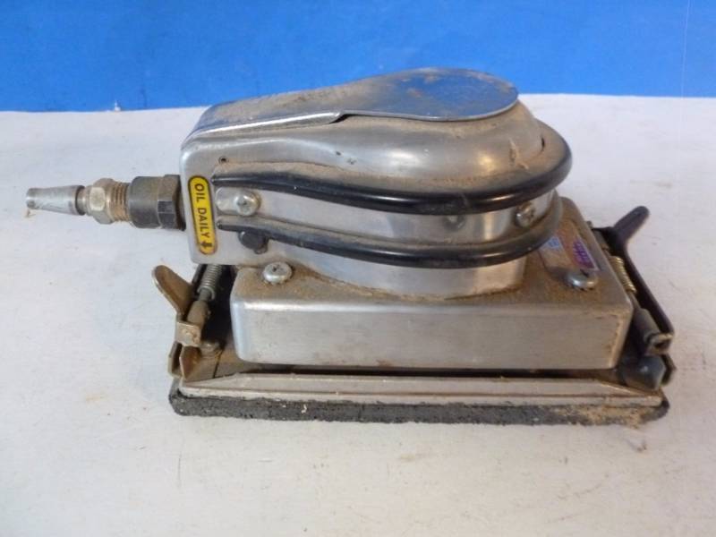 lot 197 image: Pneumatic Tool