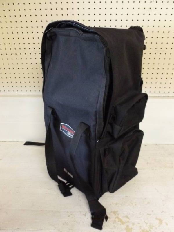 lot 256 image: Travel Bag