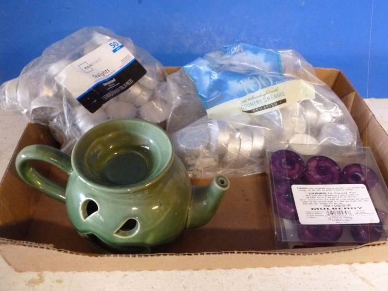 lot 270 image: Candles