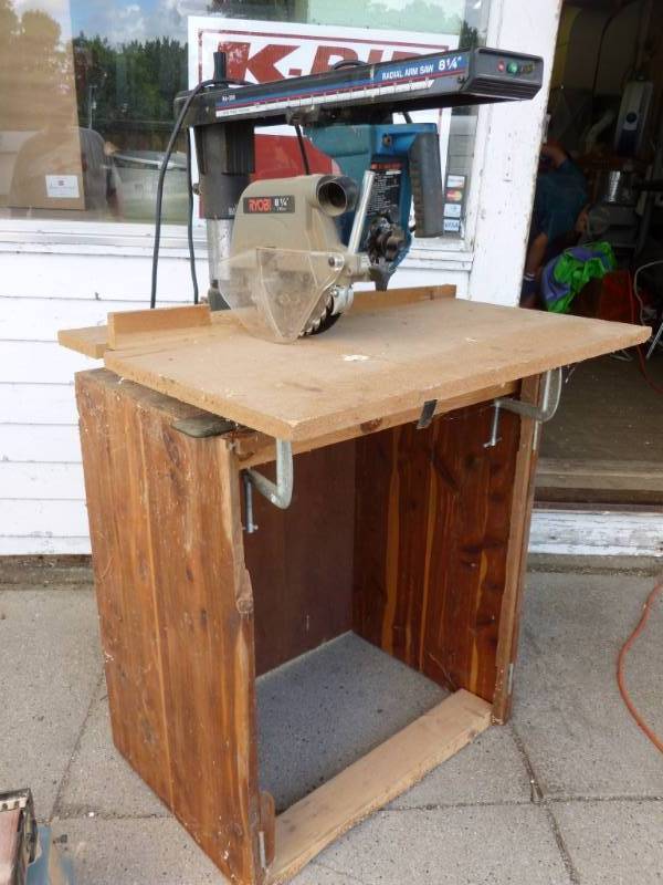 lot 12 image: Woodworking Equipment