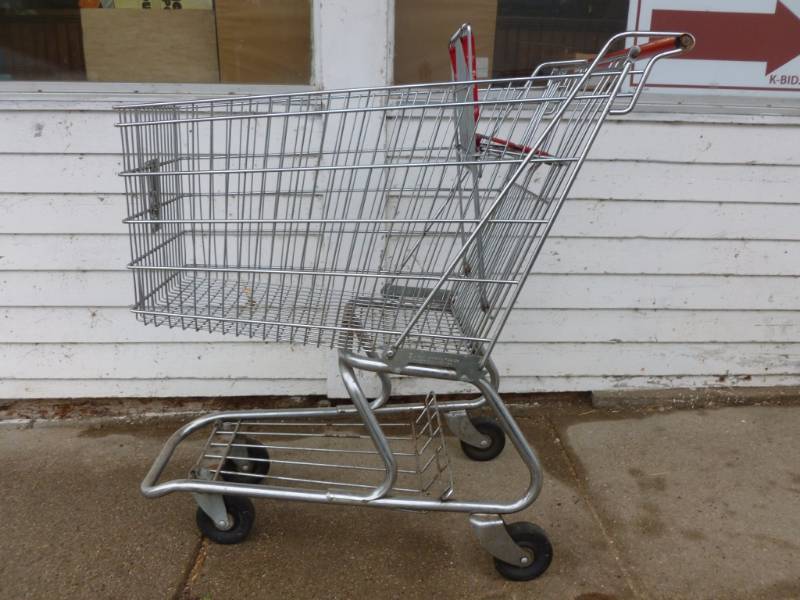 lot 27 image: Red Owl Shopping Cart