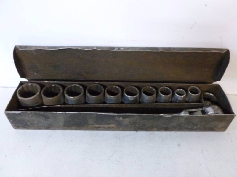 lot 80 image: Socket Set