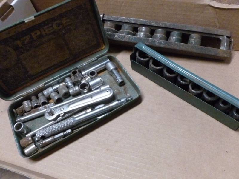 lot 81 image: Sockets