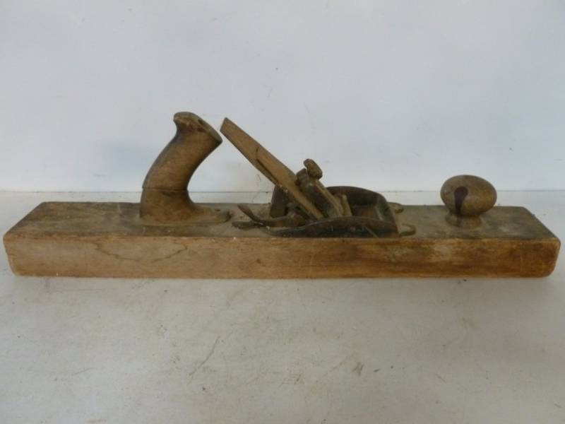 lot 98 image: Antique Block Plane