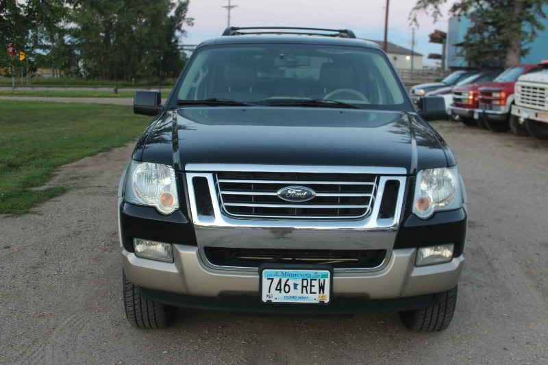 2006 Ford Explorer Eddie Bauer - 7 Passenger - Rear Entertainment Package