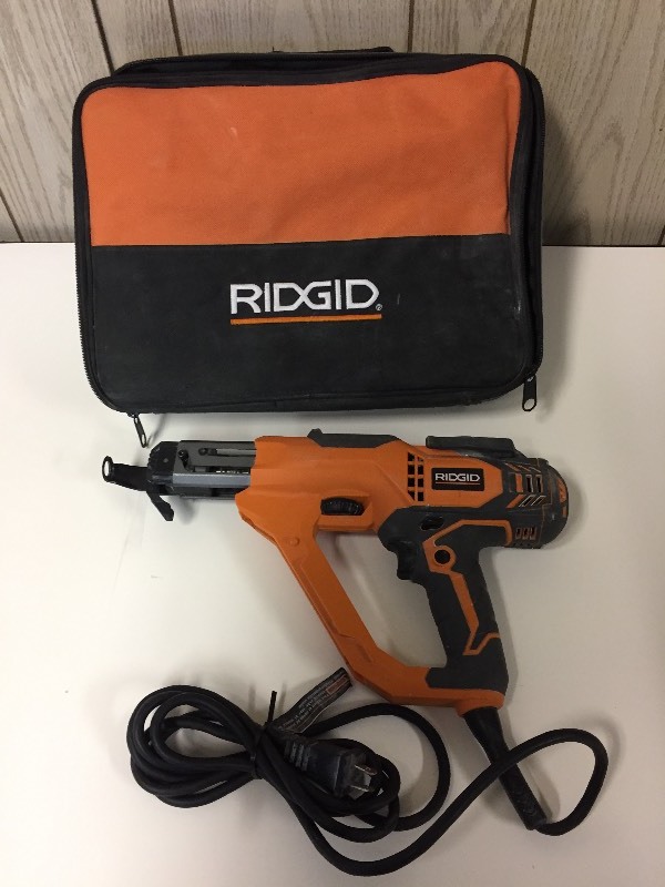lot 8 image: Collated Screwdriver - RIGID