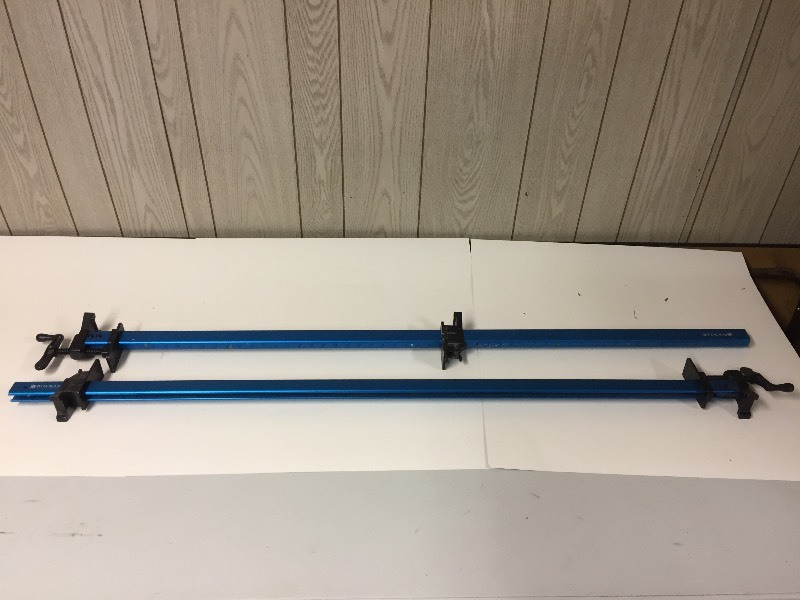 lot 30 image: Clamps 48 Aluminum - Set of 2