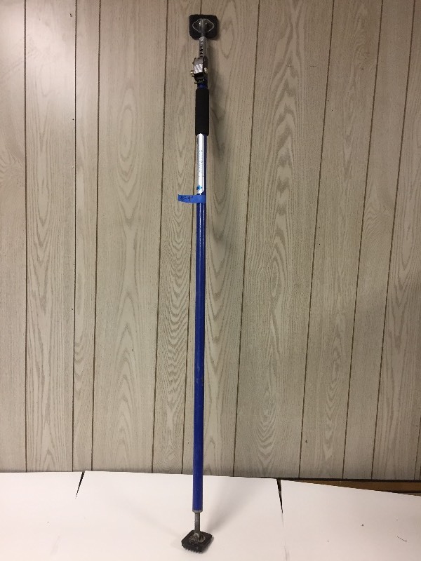 lot 44 image: Quick-Support Rod Telescoping 5 to 9
