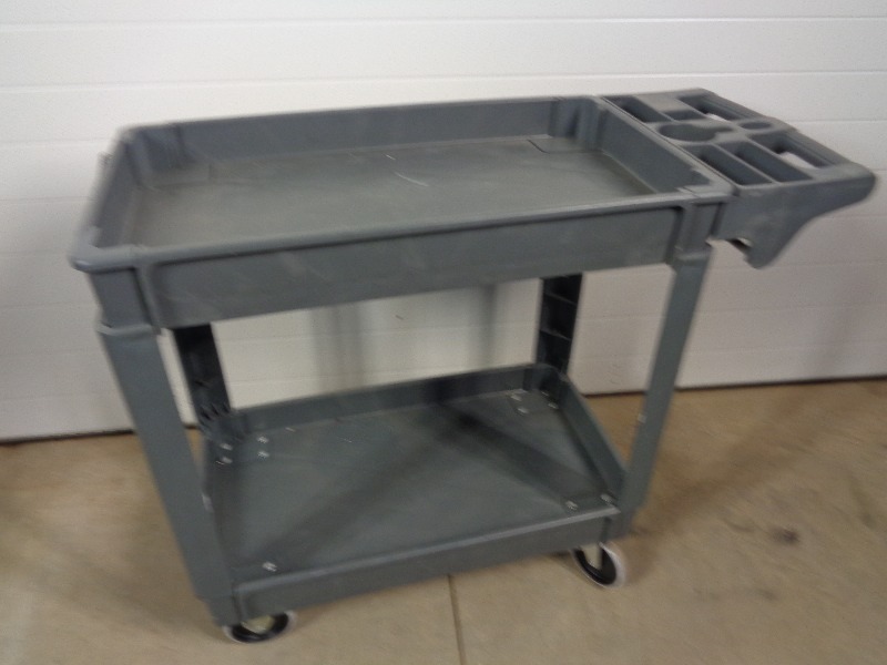 lot 9 image: Plastic Work Cart