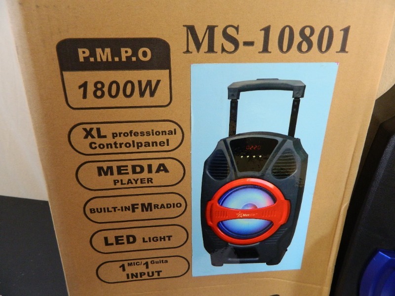 lot 102 image: Portable Speaker with LED Lights