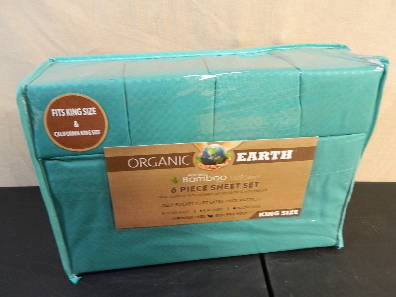 lot 105 image: New High Quality Aloe Vera Bamboo King Sheet Set