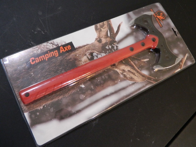 lot 145 image: New Camping Ax