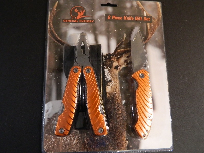 lot 146 image: New 2 Pc Knife Set