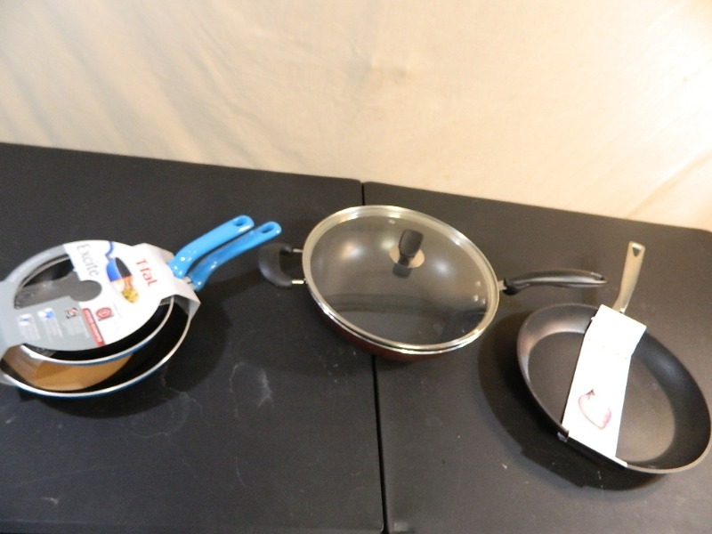lot 164 image: 4 New Pans
