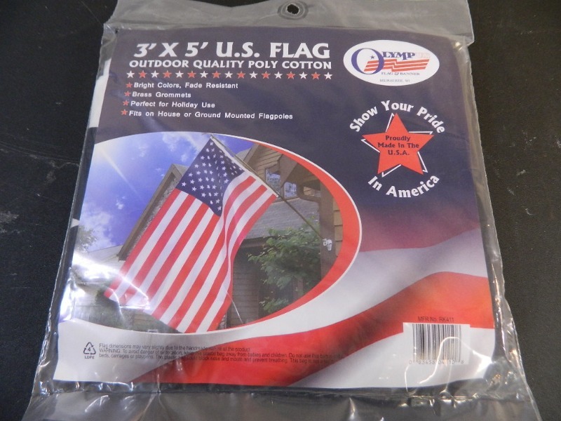 lot 165 image: New Outdoor American Flag