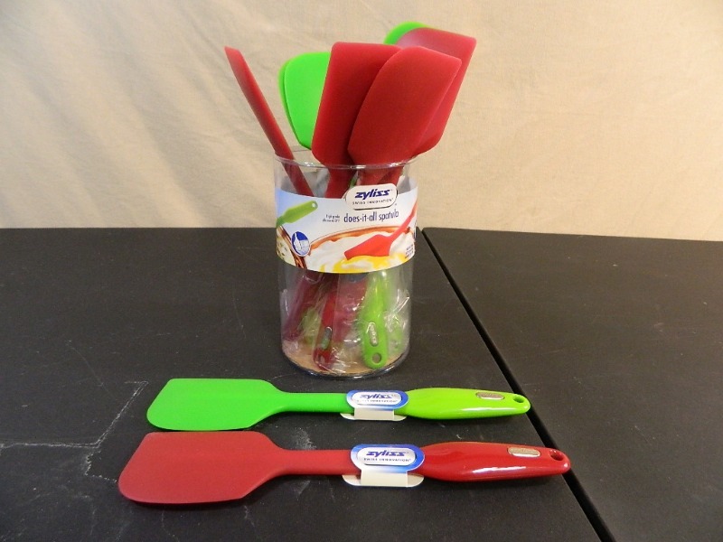 lot 169 image: 9 New High Grade Silicone Scrapers  Spatulas