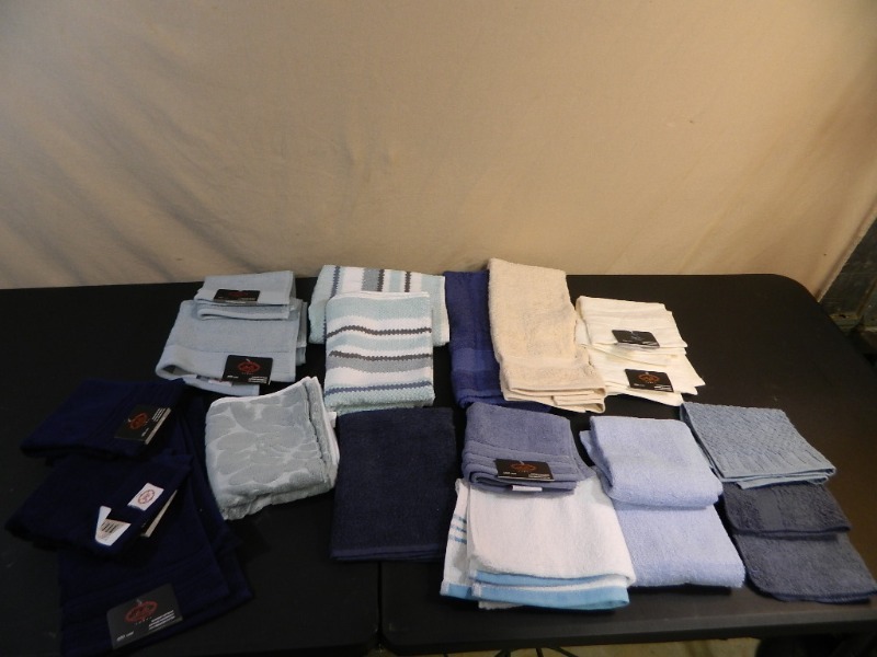 lot 182 image: 20 New Hand Towels and Washclothes