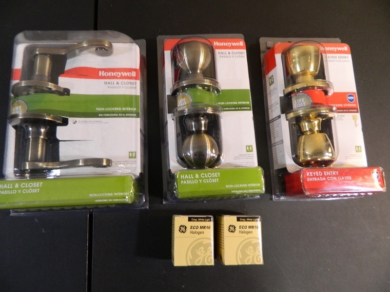 lot 193 image: New Door Knobs and Halogen Light Bulbs
